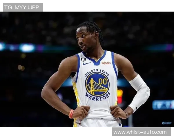 神兵天降时刻库明加三分遗憾偏出小佩顿高高跃起单臂暴扣引爆全场 神兵天降时刻库明加三分遗憾偏出小佩顿高高跃起单臂暴扣引爆全场